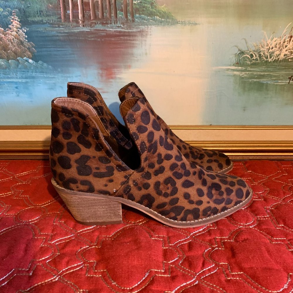 Beast Fashion Booties Women's 8/8.5